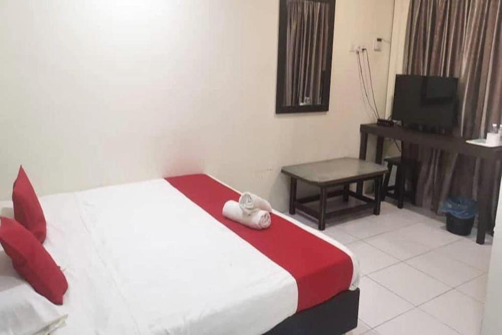 Oyo 1104 Q Hotel